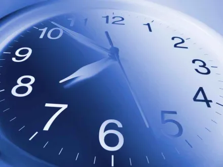 myymalan aukiolo kesaaikaan